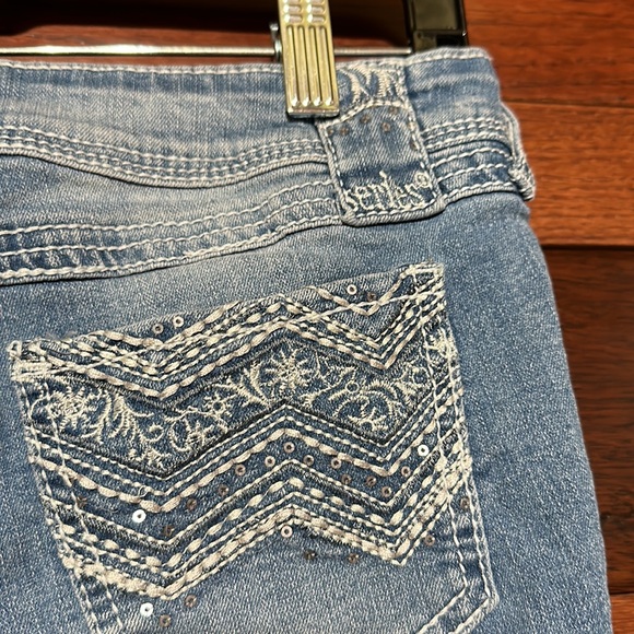 Series 31 Short and Sexy Light Blue Jean Shorts - Picture 7 of 8